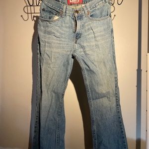 Levi’s 527 bootcut jeans, 28x28